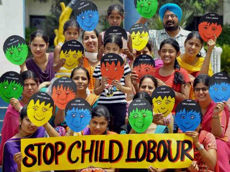 14 साल से कम के बच्चे को काम पर रखा, तो खैर नहीं..