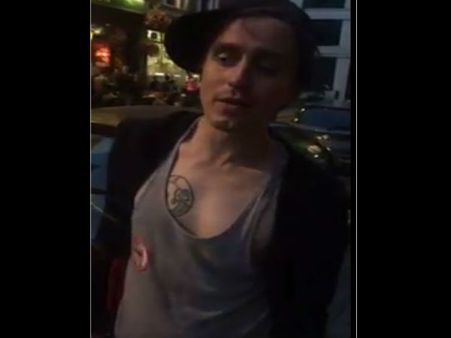 Video: पब्लिक प्लेस पर यौन हमले की शिकार हुई महिला ने कैसे सिखाया सबक ?