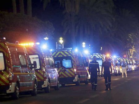 राष्‍ट्रपति ओलांद ने कहा इस्‍लामिक आतंकवाद के खतरे में फ्रांस