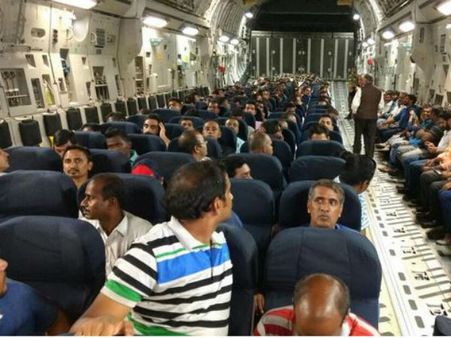 'ऑपरेशन संकटमोचन': सूडान से दिल्ली पहुंचे 156 भारतीय, सुषमा ने कहा 'वंदे मातरम'