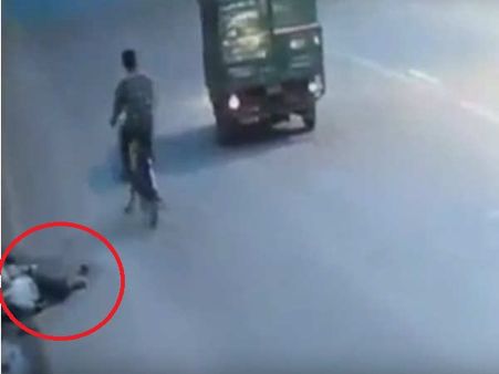 VIDEO: बेदर्द दिल्ली ने मतिबुल को दी दर्दनाक मौत, लेकिन कुछ सवाल आपसे भी