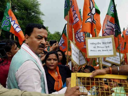 UP Assembly Election 2017: डैमेज कंट्रोल में जुटी भाजपा, जानिए क्या है प्लान ! 