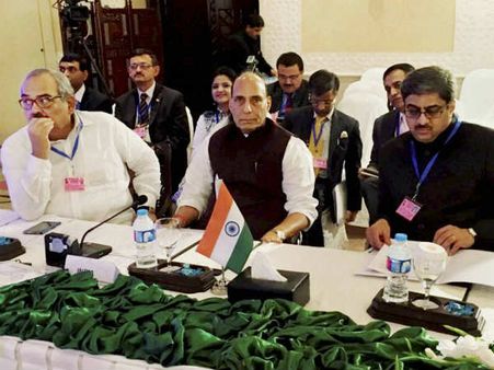 पाक को उसके घर में फटकार कर राजनाथ सिंह वापस लौटे