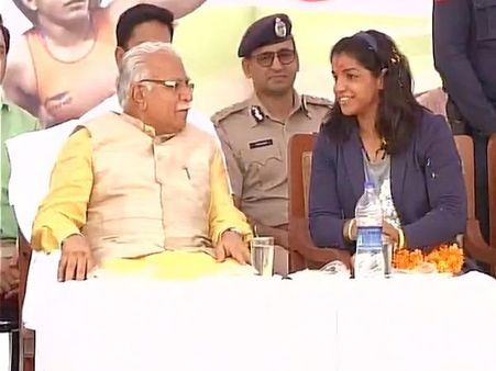 हरियाणा: 'बेटी बचाओ, बेटी पढ़ाओ' अभियान की ब्रांड एंबेसडर बनीं साक्षी मलिक