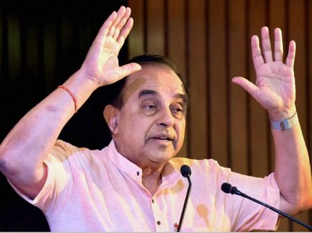 महबूबा सरकार पर बरसे सुब्रमण्यम स्वामी, कहा- बर्खास्त कर लगाया जाए राष्ट्रपति शासन