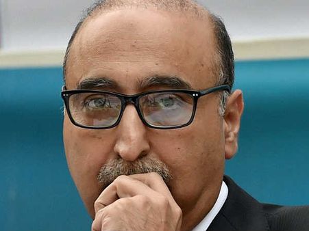 भारतीय उच्चायुक्त से खराब व्यवहार के मामले में विदेश मंत्रालय ने पाक उच्चायुक्त को किया तलब