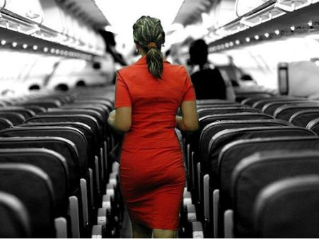 उड़ते विमान में एयर होस्टेस से की गंदी हरकत, एयरपोर्ट पर हुआ गिरफ्तार