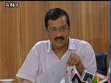 पीएम मोदी के इशारे पर हुई मेरे खिलाफ एफआईआर: केजरीवाल