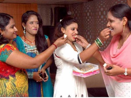 डांस बार में नहीं होगा गुप्त कैमरा, शराब भी परोसी जाएगी