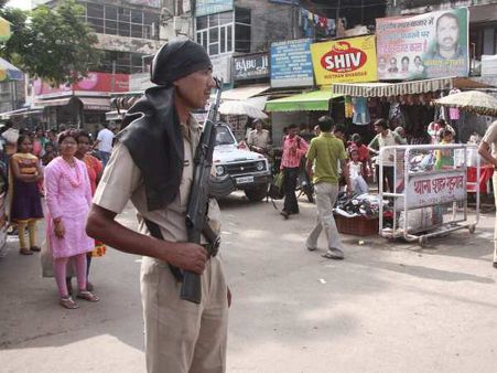 त्योहारों के दौरान देश में आतंकी खतरा, गृह मंत्रालय ने जारी किया अलर्ट