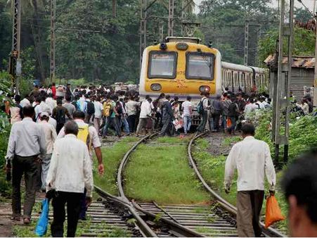 23 साल के लड़के की सूझबूझ ने बचाई हजारों की जान, सब कर रहे वाहवाही