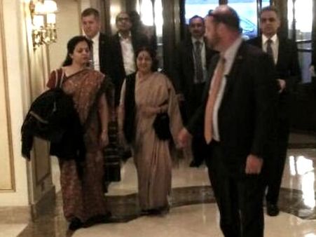 UNGA में हिस्सा लेने पहुंचीं विदेश मंत्री सुषमा स्वराज, PAK को करेंगी बेनकाब