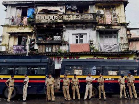 बॉलीवुड सितारे के पड़ोस में रह रहा था मुंबई बम धमाकों का आरोपी, गिरफ्तार