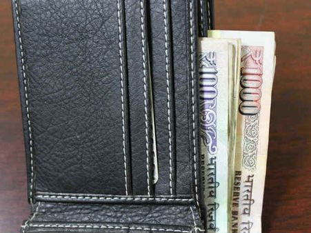 आपके पास ना हो धन की कमी, करें ये छह उपाय