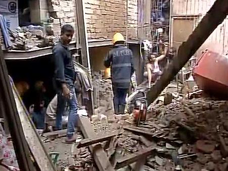 मुंबई: गोदाम की दीवार गिरने से 2 लोगों की मौत, 3 लोग घायल