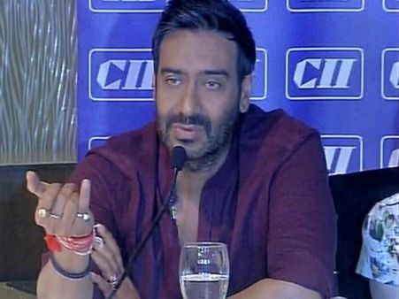 पाकिस्तानी कलाकारों को बैन करने पर अजय देवगन का बड़ा बयान, कहा- प्रोड्यूसर को मजबूर नहीं कर सकते