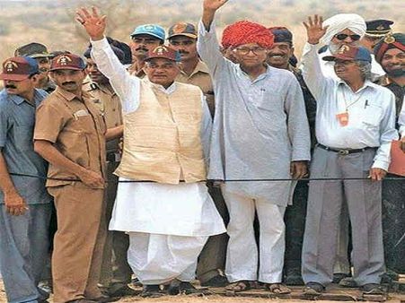 सोशल मीडिया ने इस अंदाज में दी डॉ. कलाम को श्रद्धांजलि