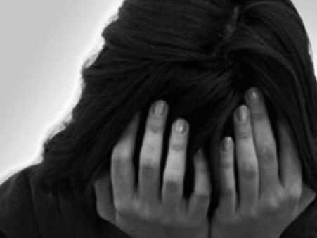 हाईटेंशन तार की चपेट में आई मासूम, घरवालों ने जिंदा दफनाया