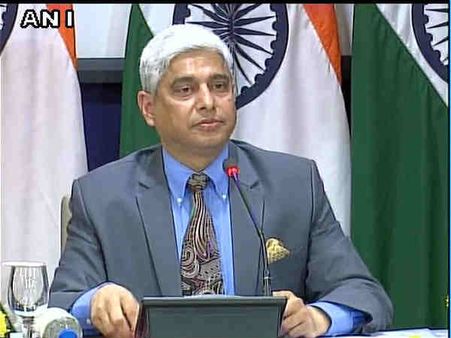 सरकार ने कहा- पाक कलाकारों पर कोई बैन नहीं