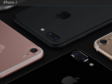 आईफोन 7 के लिए डिलीवरी बॉय बने फ्लिपकार्ट के सीईओ बिन्नी बंसल