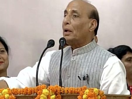 सपा-बसपा और कांग्रेस पर यूपी में जमकर बरसे राजनाथ सिंह