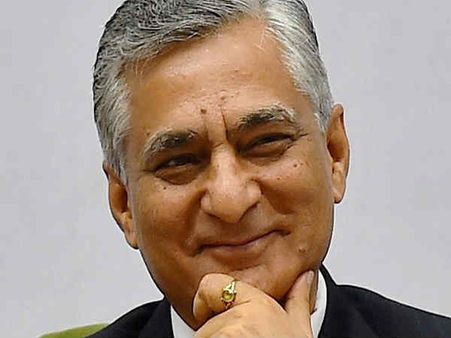 500 कोर्ट खाली पड़े हैं, सरकार उचित सुविधा देने को तैयार नहीं- जस्टिस टीएस ठाकुर