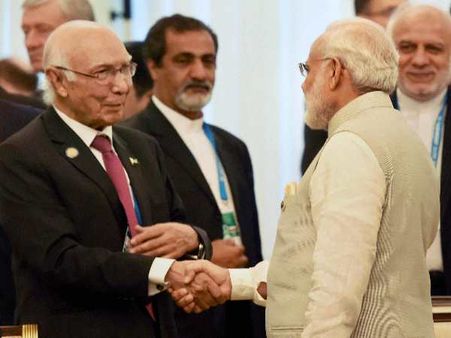 दिसंबर में भारत आएंगे नवाज शरीफ के सलाहकार सरताज अजीज