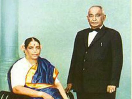 दिवाली पर कब से शुरू हुए पटाखे, किस मुस्लिम शासक ने लगाया था बैन?