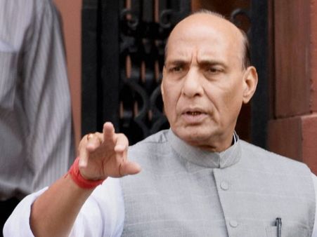 मोदी सरकार के चार साल: नक्सलवाद पर लगाम कसने में कैसे कामयाब हुआ गृह मंत्रालय?