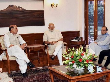 पाकिस्‍तान से आकर जम्‍मू में बसे शरणार्थियों के लिए 2,000 करोड़ रुपए