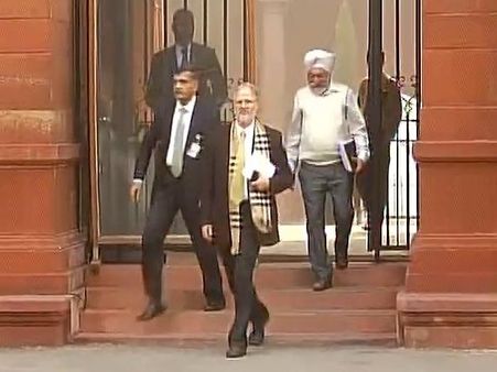 इस्तीफे के बाद पीएम नरेंद्र मोदी से मिले नजीब जंग, आखिर क्या हुई बात?