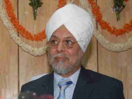 जस्टिस कर्णन ने सुप्रीम कोर्ट के CJI जेएस खेहर समेत छह अन्‍य न्‍यायाधीशों को दी 5 साल जेल की सजा