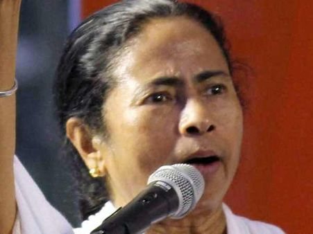 चिटफंड घोटाला: TMC के दो बड़े नेताओं को सीबीआई ने भेजा समन
