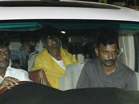 डीएमके सुप्रीमो करुणानिधि फिर हॉस्पिटल में भर्ती, पार्टी में चिंता