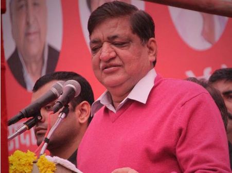 सपा नेता बोले मैं भगवान हूं, कार्यकर्ताओं का कोई बाल भी बांका नहीं कर सकता