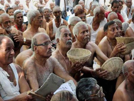 पीएफ के बाद पीपीएफ और छोटी बचत योजनाओं पर सरकार घटा सकती है ब्‍याज दर