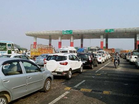 आगे नहीं बढ़ेगी छूट, 3 दिसंबर से सभी राजमार्गों पर देना होगा टोल
