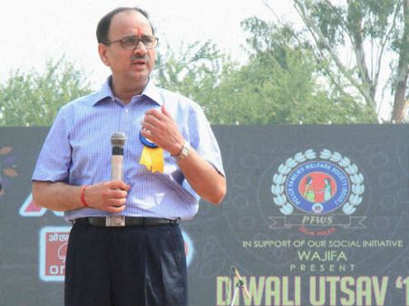 दिल्‍ली पुलिस कमिश्‍नर आलोक वर्मा हो सकते हैं सीबीआई के अगले मुखिया