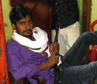 पहले 'तमंचे पे डिस्को' फिर फेसबुक पर फोटो अपलोड, अब हुआ ऐसा हाल
