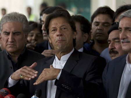 जिन्‍ना हाउस ढहाने की मांग पर पाकिस्तानी नेता इमरान खान ने कहा इमारत गिराने से इतिहास नहीं मिट जाएगा