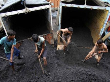 झारखंड में कोयला खदान हादसे में अब तक 18 की मौत, राहत-बचाव का काम जारी