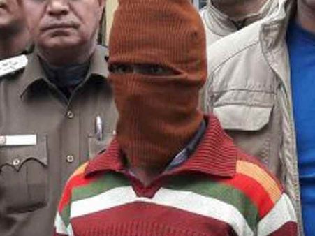 खुद की बेटी बीमार थी और नाबालिग लड़कियों से दरिंदगी की फिराक में था सीरियल रेपिस्ट