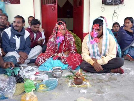 बिहार: हाई वोल्टेज ड्रामे और मारपीट के बाद थाने में हुई अनोखी शादी