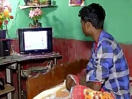 आजादी के 70 साल बाद गांव में पहली बार पहुंची बिजली, गांववासियों में खुशी
