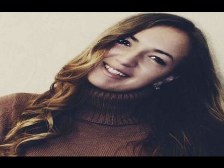 पैसे लेकर लोगों के बिस्तर गर्म करती है ये महिला, 1 घंटे का चार्ज सुनकर उड़ जाएंगे होश