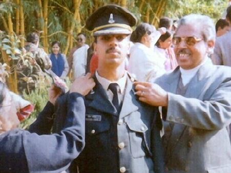 कारगिल शहीद कैप्‍टन सौरभ कालिया के पिता ने गुरमेहर को धमकी देने वालों को फटकारा