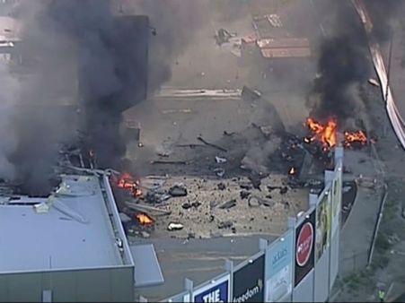 मेलबर्न में शॉपिंग मॉल से टकराया प्‍लेन, पांच लोगों की मौत