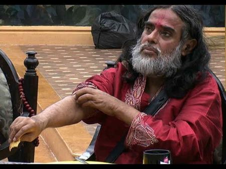 स्वामी ओम पर महिला ने लगाया शर्मनाक आरोप, मामला दर्ज