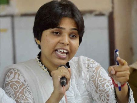 Infosys इंजीनियर रासिल राजू मर्डर केस: हत्‍यारे को भूमाता ब्रिगेड ने कोर्ट में पीटा