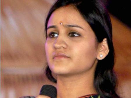 यूपी चुनाव में छाई रहीं ये महिलाएं, देखें किसको मिली जीत और किसे मिली हार